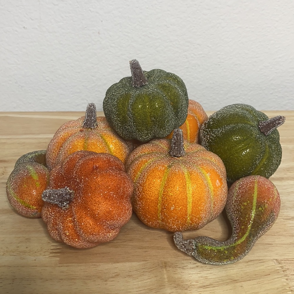 Pumpkins vase filler